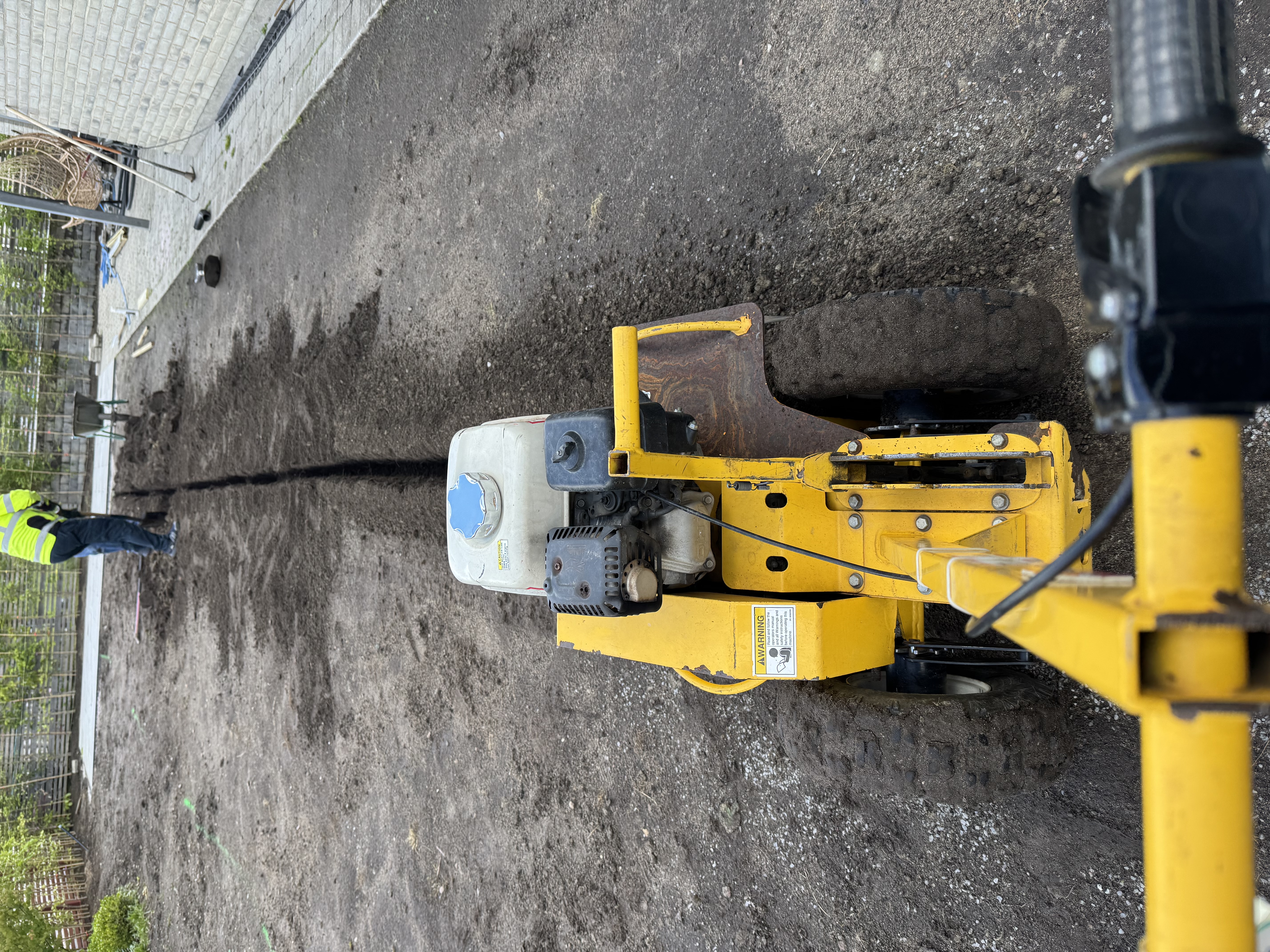 Dränering av gräsmatta i Skåne